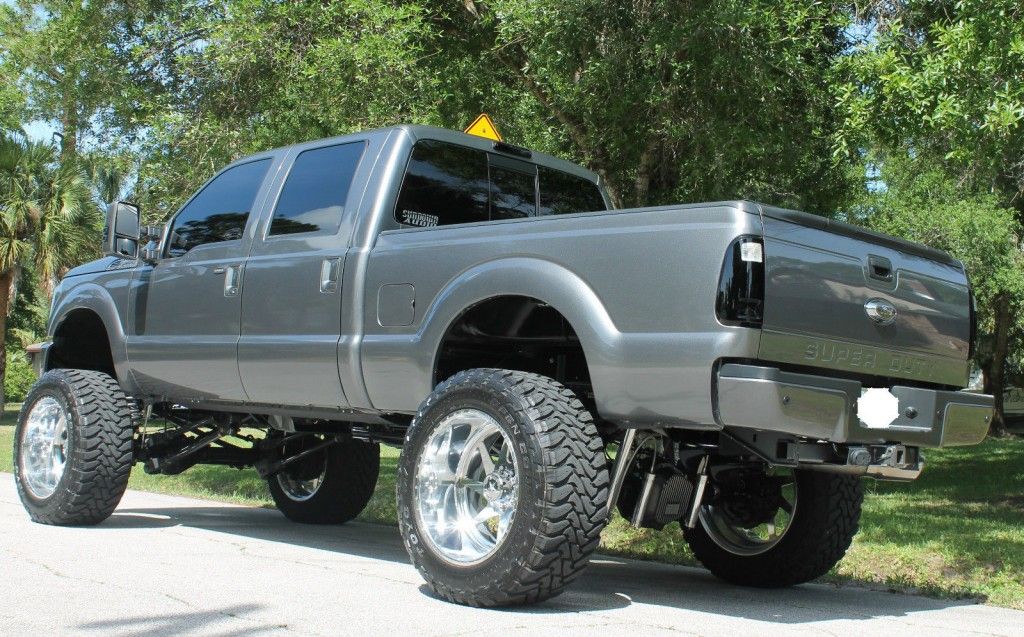 2014 Ford F-250 Ultimate LARIAT