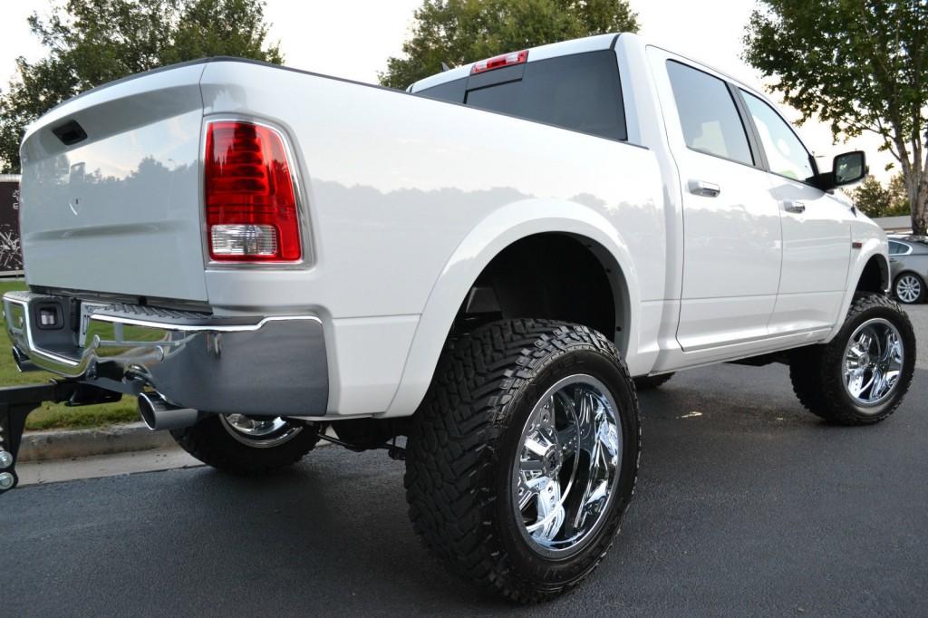 2015 Ram 1500 Ecodiesel 4X4 CREW Laramie Loaded 8 INCH LIFT