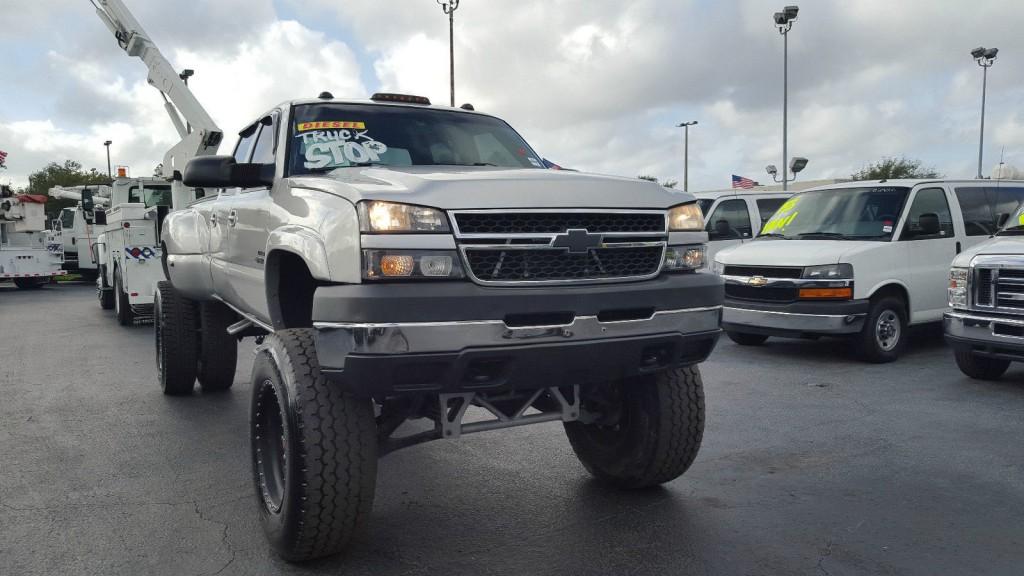 2005 Chevrolet Silverado LT 3500 Crew Cab Heavy Duty