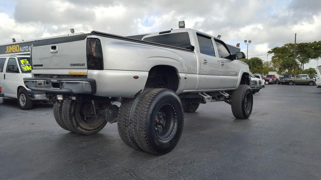 2005 Chevrolet Silverado LT 3500 Crew Cab Heavy Duty