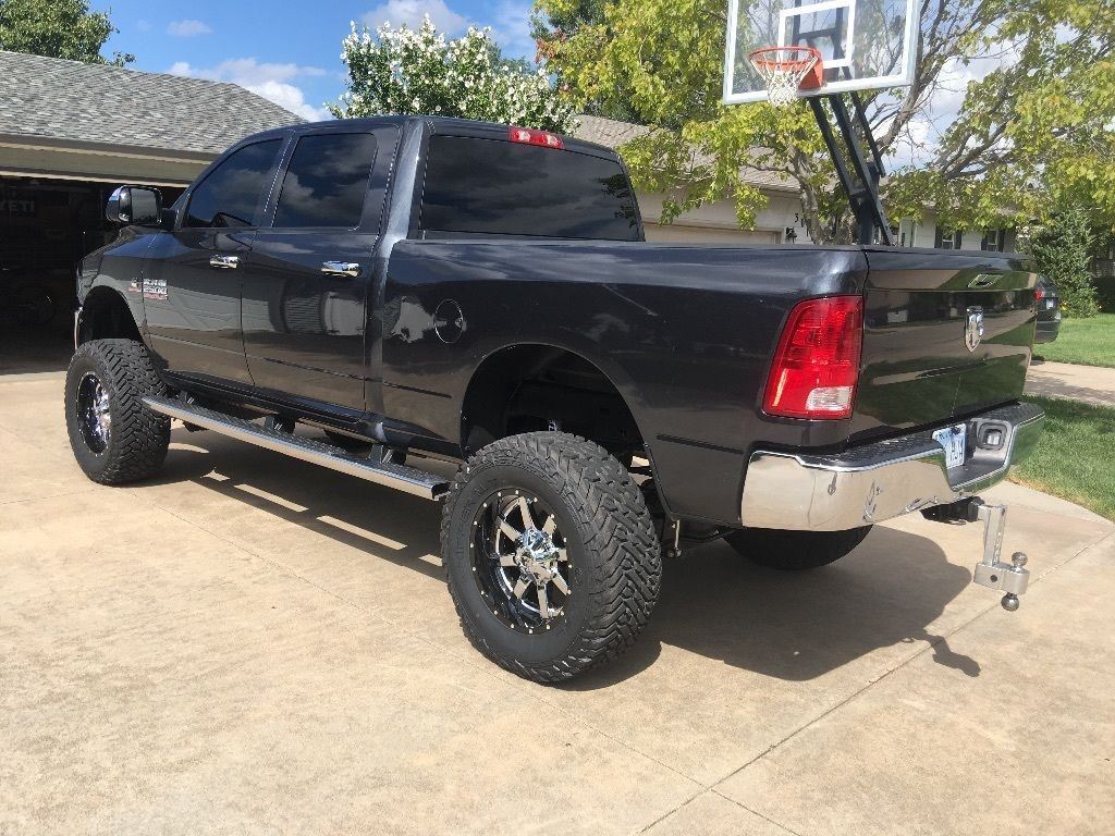 2015 Dodge Ram 2500 4×4 6.7 Cummins, new Lift, Wheels, and tires