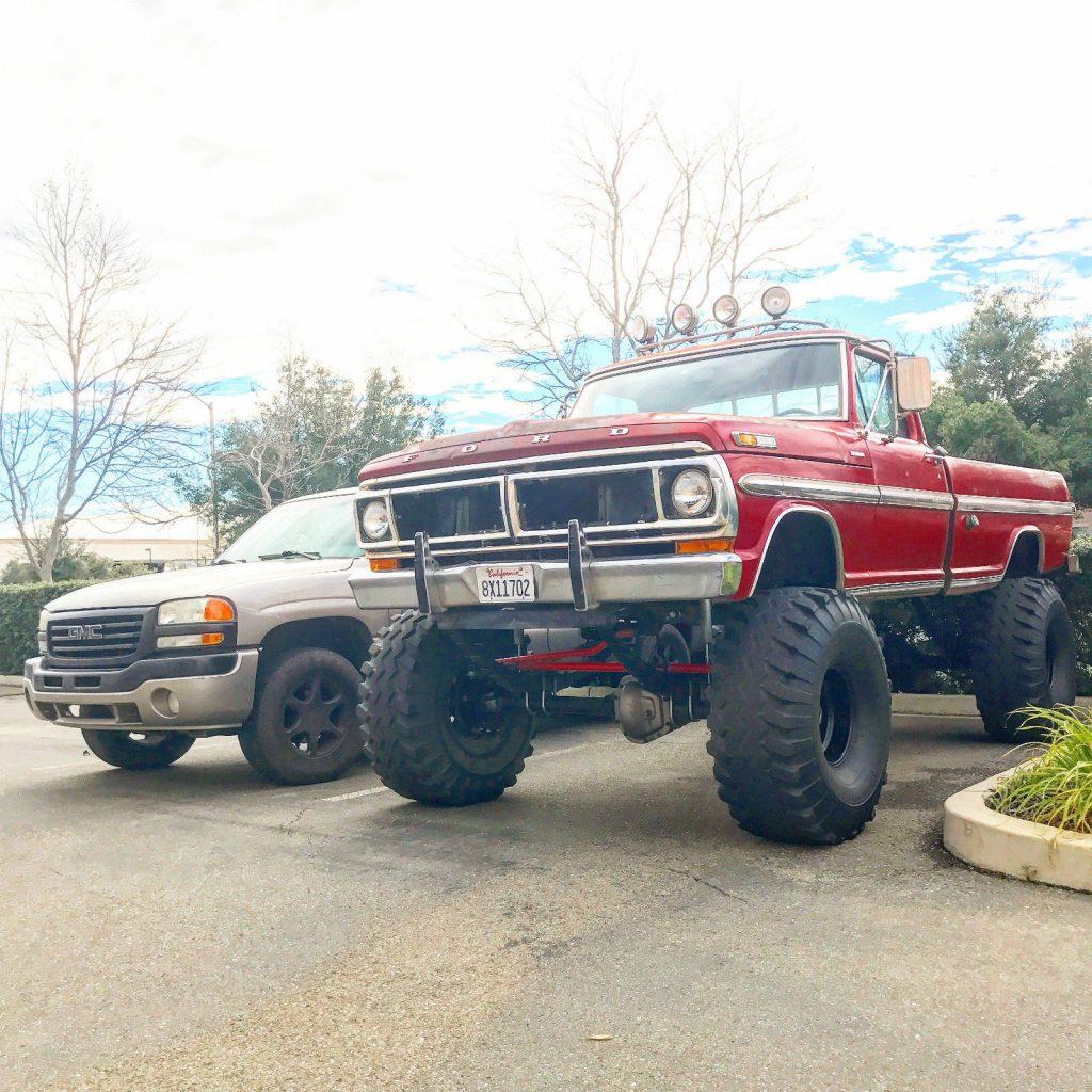 Monster truck 1972 Ford F-250 Ranger XLT