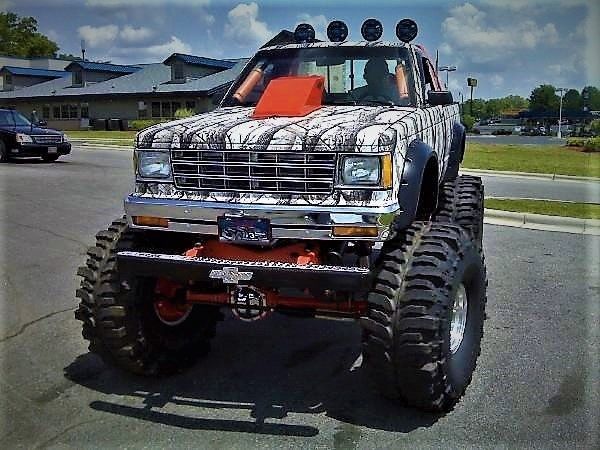 Street Legal 1987 Chevy S10 on a 1973 GMC/Chevy K5 Full size frame Monster Truck