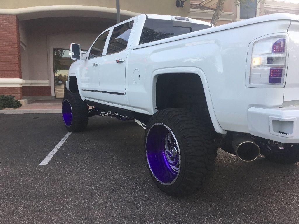 2015 GMC Sierra 2500 Denali HD monster truck