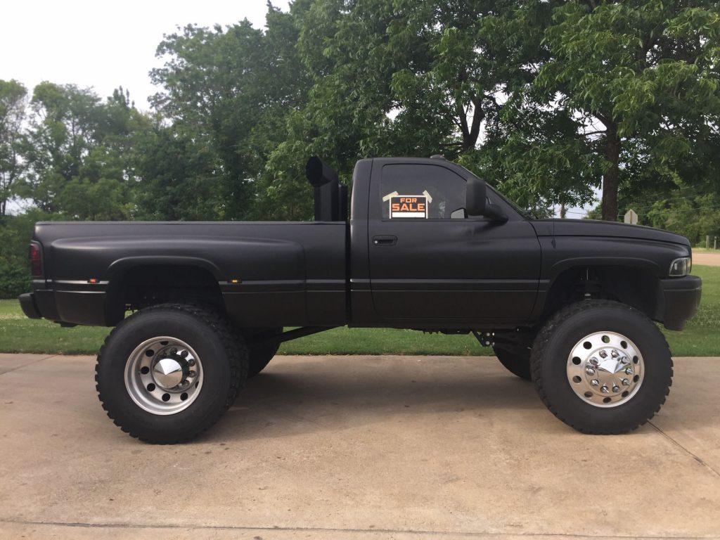 Lifted badass 2002 Dodge Ram 3500 SLT monster