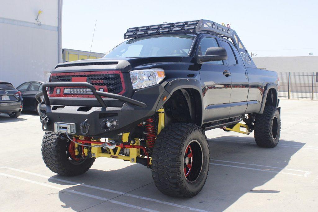 Lifted beast 2014 Toyota Tundra SR5 Extended monster