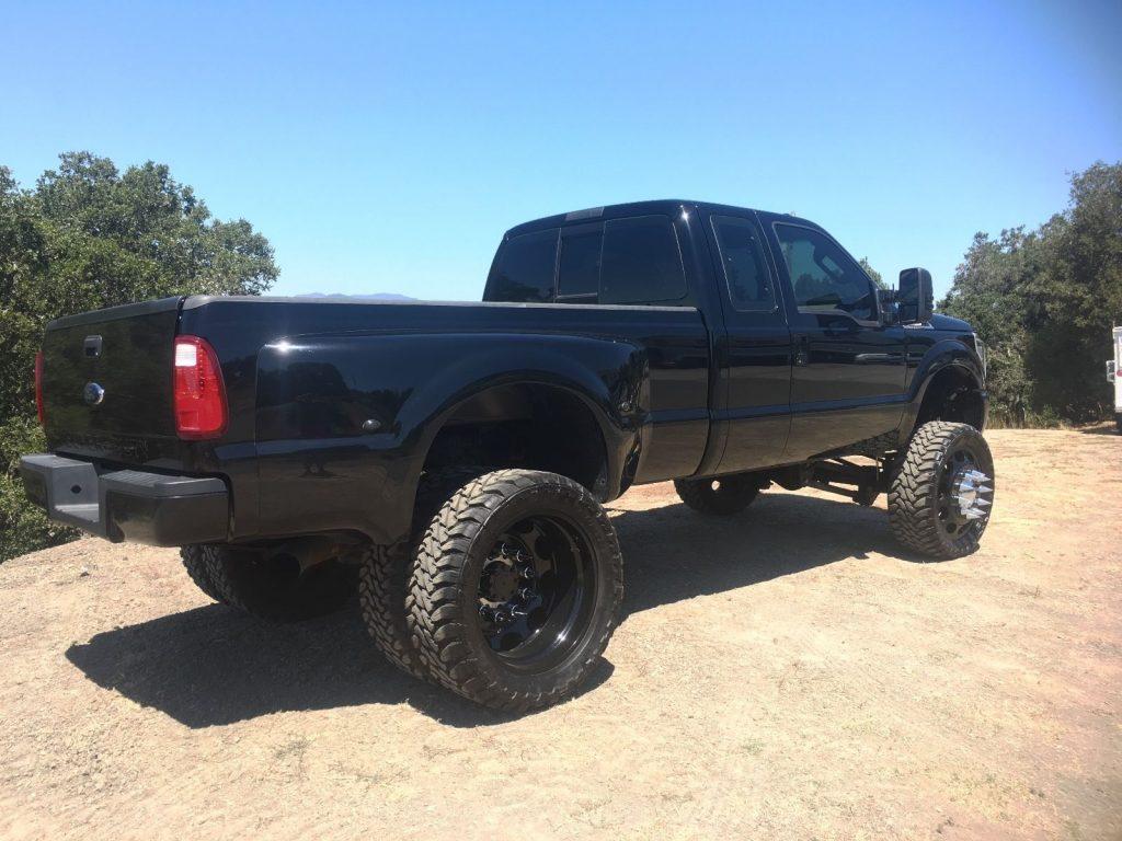 badass 2008 Ford F 350 lifted monster truck