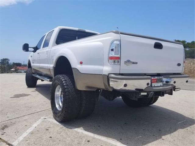 loaded 2005 Ford F 350 King Ranch monster truck