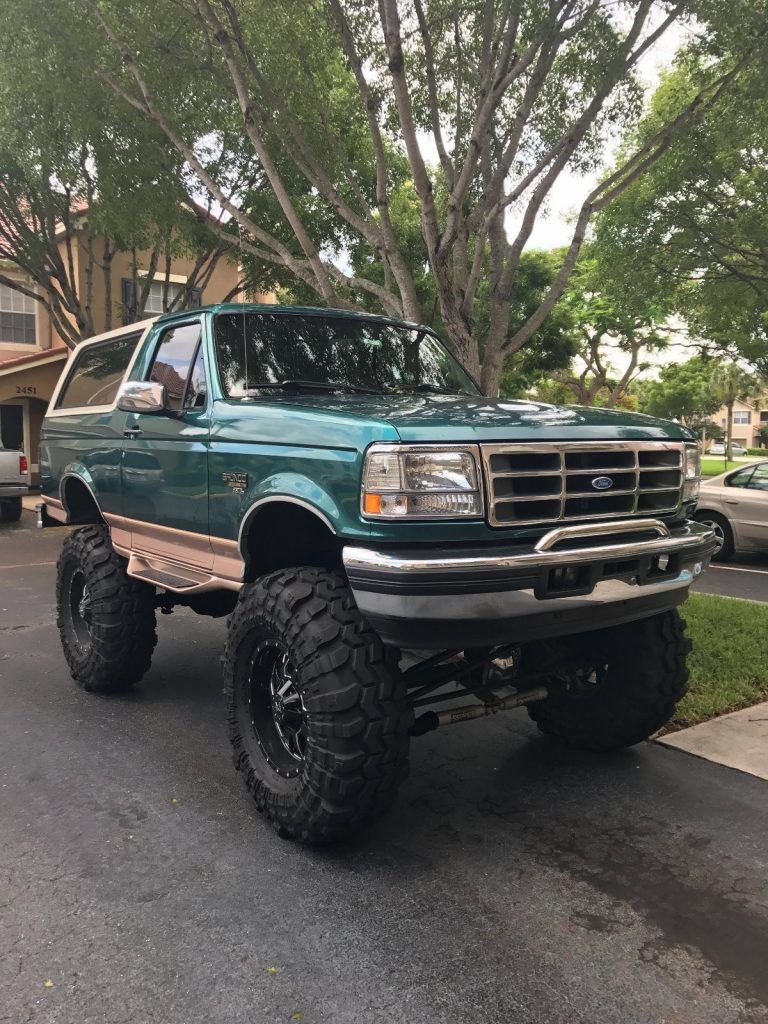 modified 1996 Ford Bronco monster truck