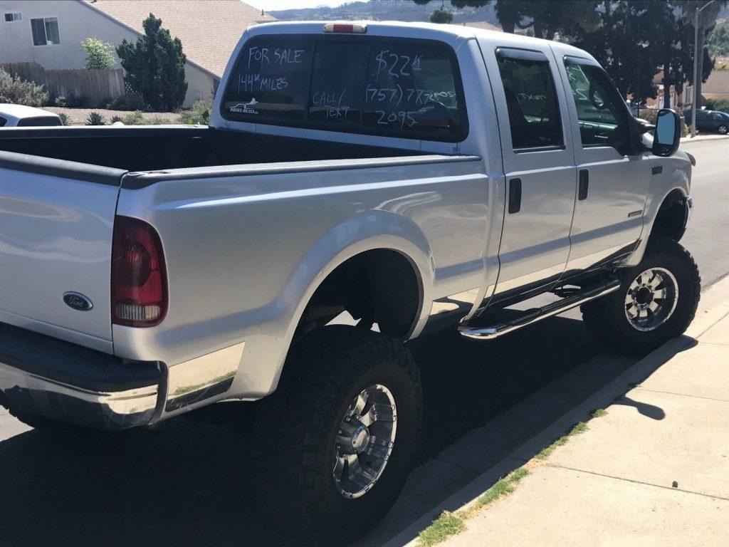 very clean 2001 Ford F 250 XLT monster truck