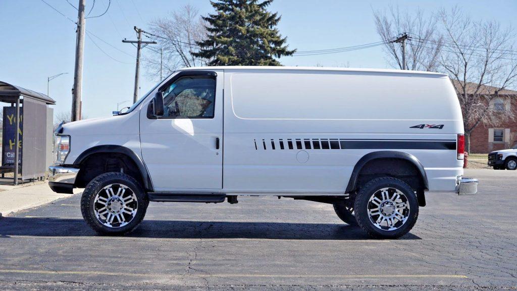 fully maintained 2007 Ford E Series Van monster truck