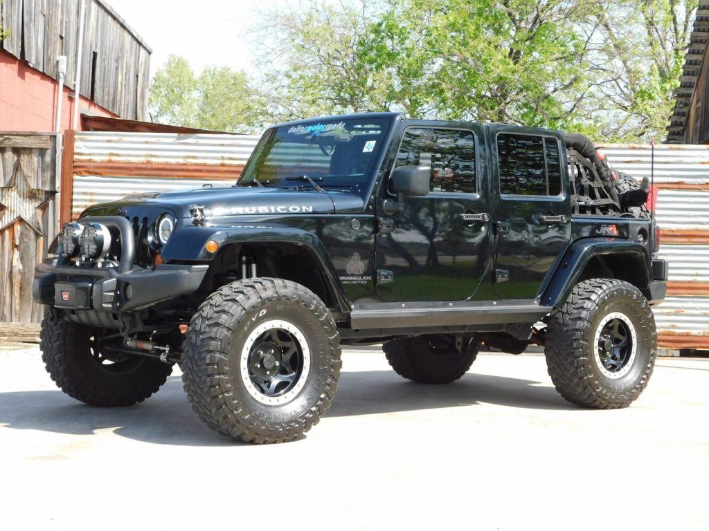 very clean 2007 Jeep Wrangler Unlimited Sahara monster truck