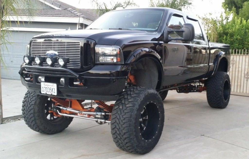 low miles 2003 Ford F 250 Harley DAVIDSON monster truck