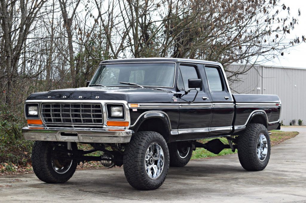 vintage 1978 Ford F 250 crew cab 4×4 monster truck