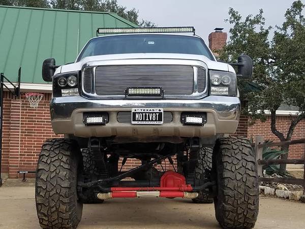 needs nothing 2000 Ford Excursion monster truck
