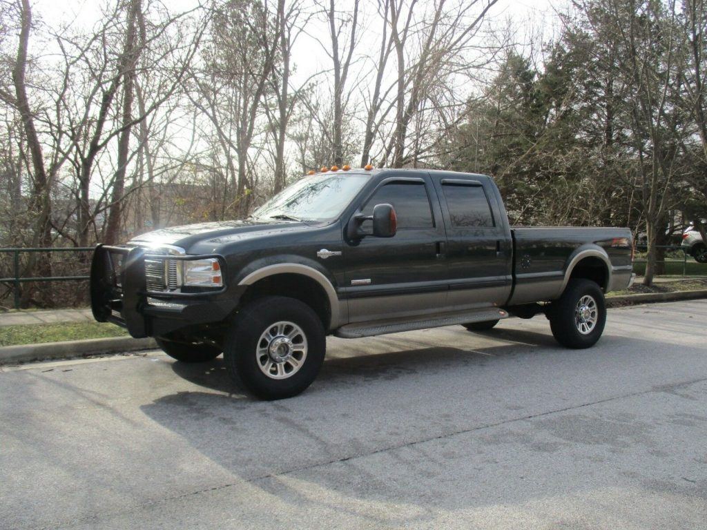 great running 2005 Ford F 350 KING RANCH monster truck