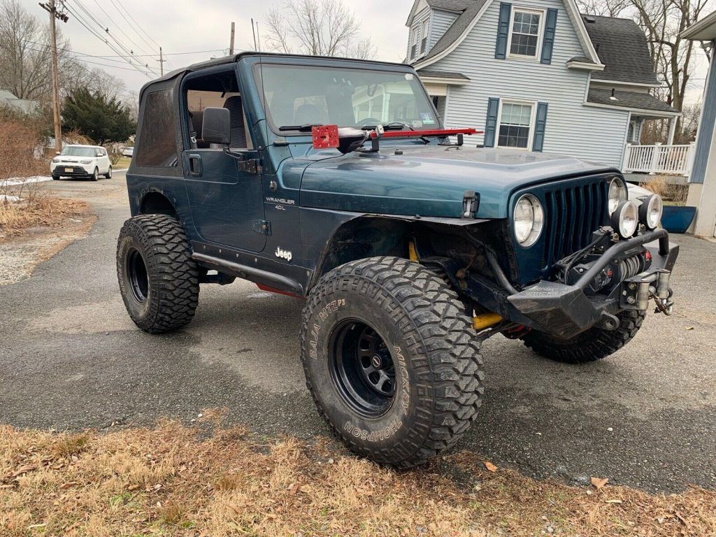 well modified 1998 Jeep Wrangler Sport monster