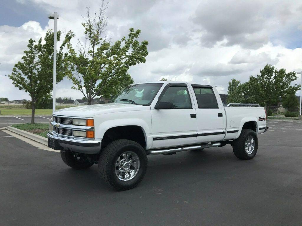 well equipped 2000 Chevrolet C/K 2500 Silverado monster