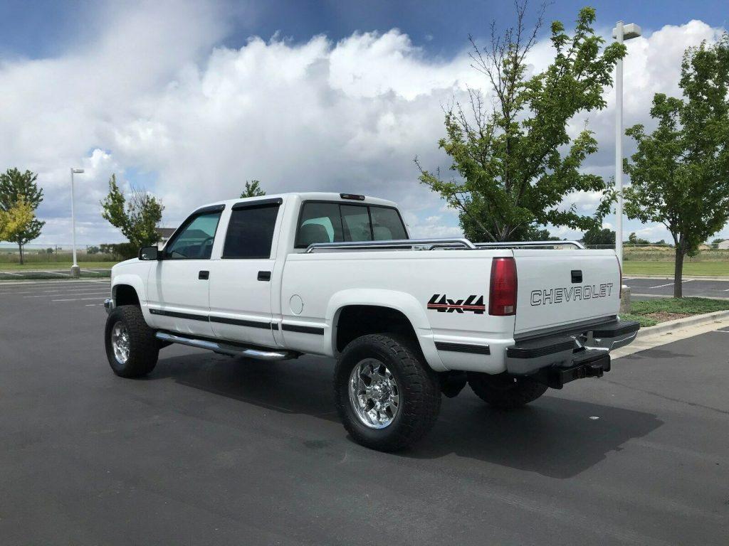 well equipped 2000 Chevrolet C/K 2500 Silverado monster