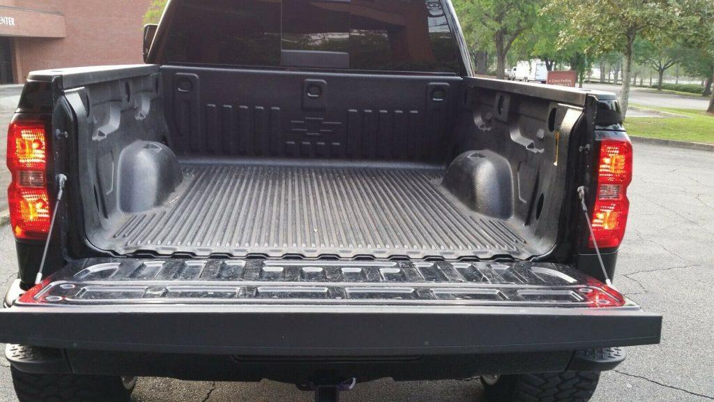 well modified 2016 Chevrolet Silverado 1500 Z71 Lt 2 monster truck