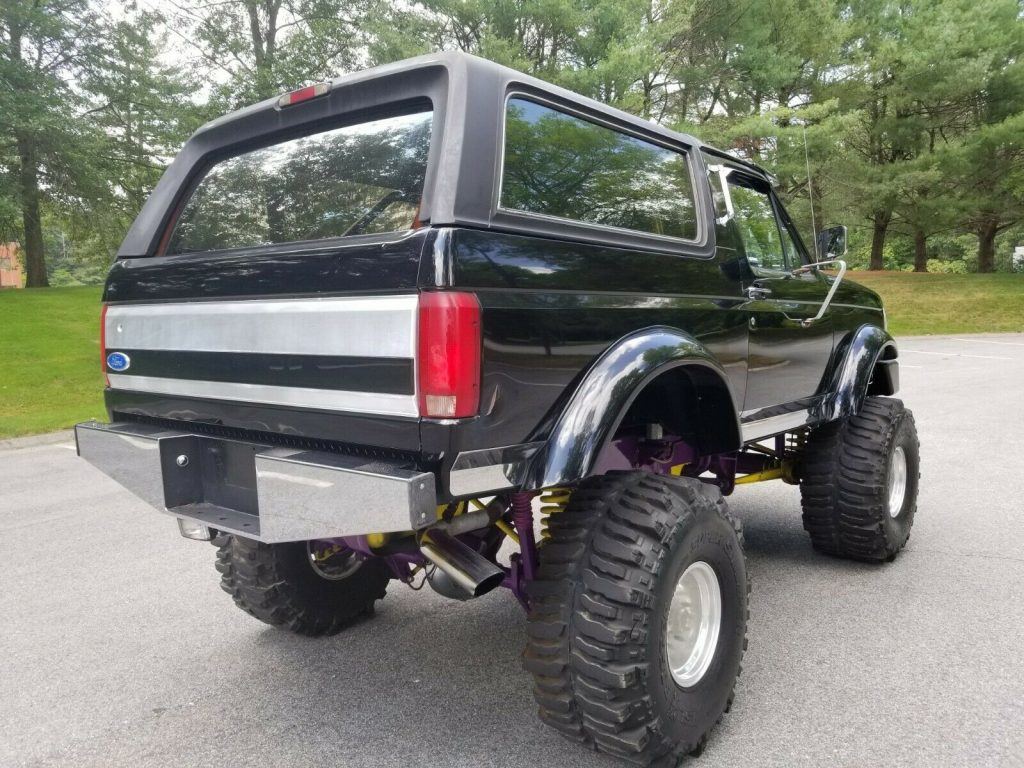 custom 1993 Ford Bronco XLT monster truck