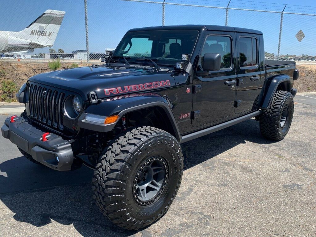 new 2020 Jeep Gladiator Rubicon monster