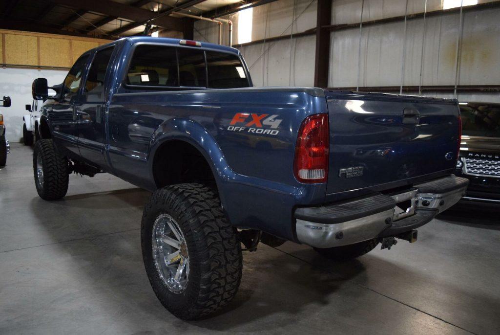 very nice 2004 Ford F 250 Lariat monster
