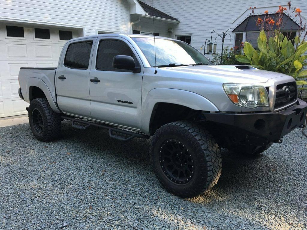 well modified 2007 Toyota Tacoma Double Cab monster