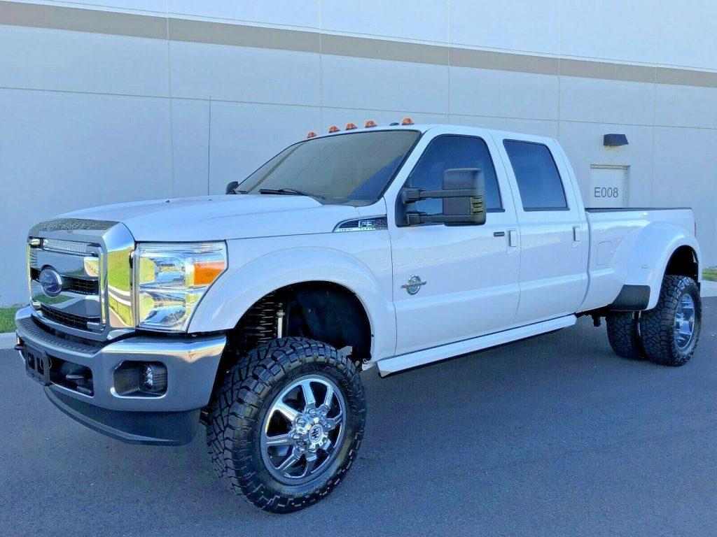well optioned 2016 Ford F 350 LARIAT monster