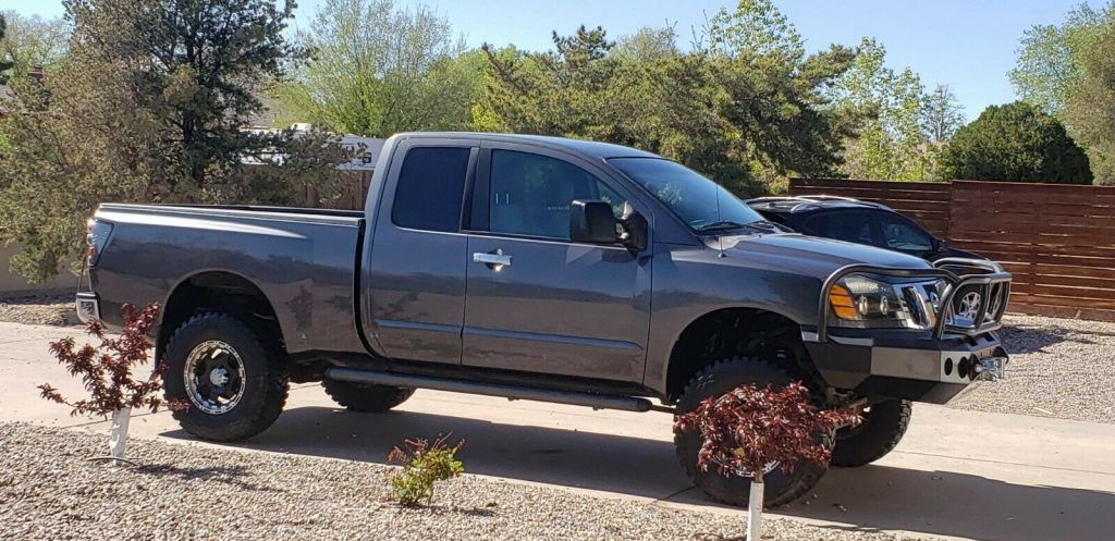 modified 2006 Nissan Titan SE monster