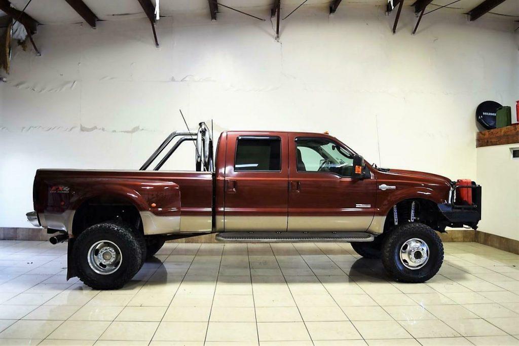 loaded 2005 Ford F 350 King Ranch monster