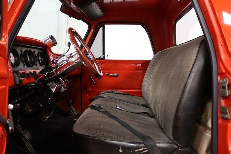 newer chassis 1965 GMC 1/2 Ton Stepside monster