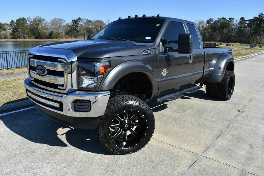 2016 Ford F 350 XLT [great shape]