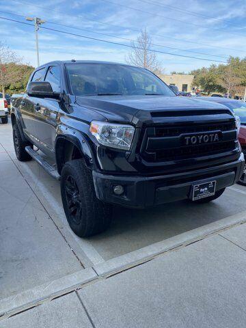 2016 Toyota Tundra Platinum 4×4 monster [loaded with goodies]