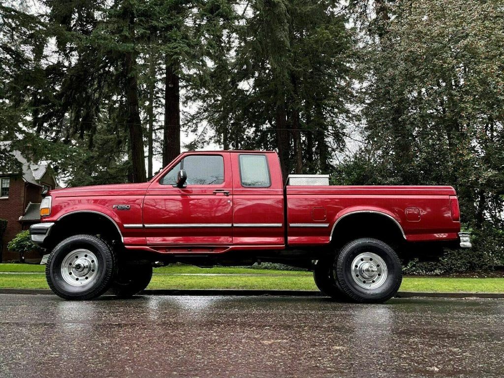 1997 Ford F-250 XLT HD monster [well optioned]