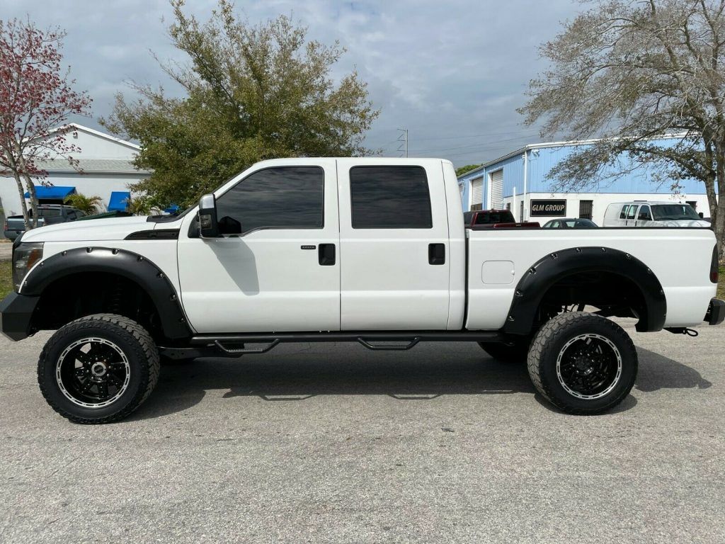 2012 Ford F-250 Custom XLT monster [well equipped]