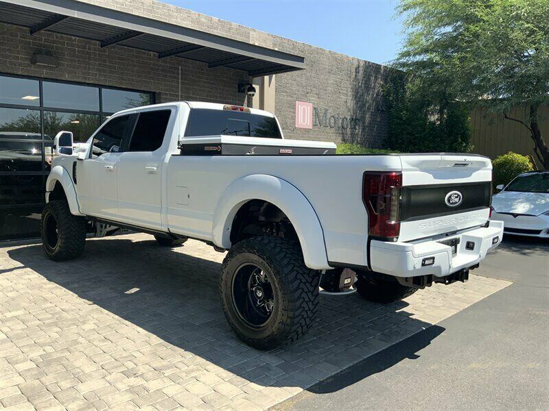 2017 Ford F-350 Super Duty Lariat 4×4 monster [loaded with options]