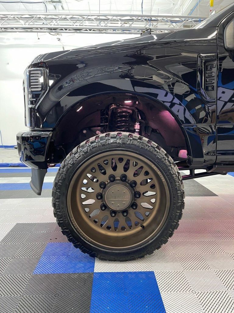 2020 Ford F-350 Super Duty monster [modified by professionals]