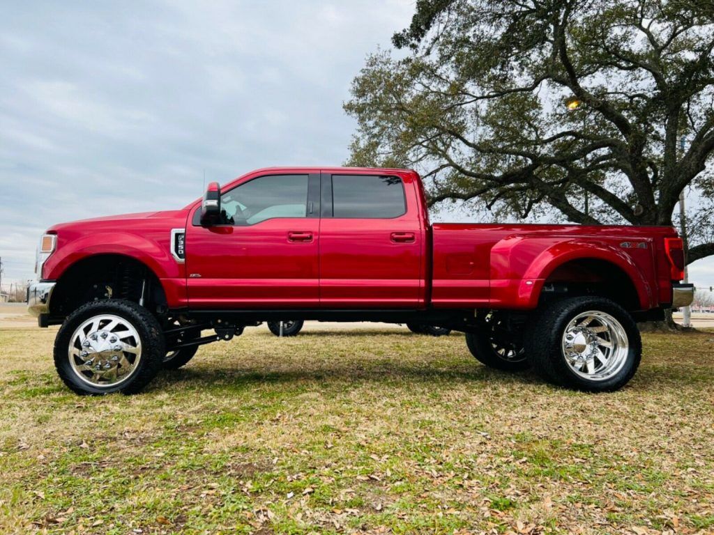 2021 Ford F-350 SUPER DUTY 4×4 Lariat monster [every option except sunroof]