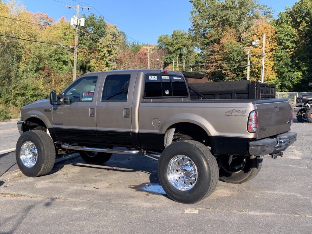 2002 Ford F-250 Super Duty monster [well equipped]