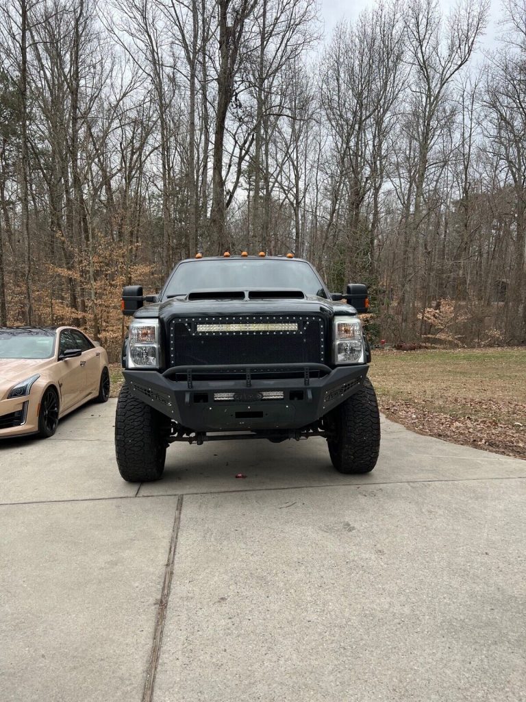 2016 Ford F-350 Super Duty [fully loaded]