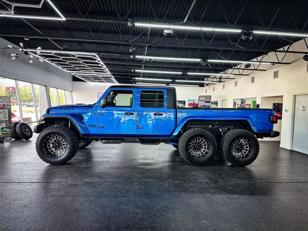 2022 Jeep Gladiator Sport Pickup 4D 5 ft monster [Professionally built and converted]
