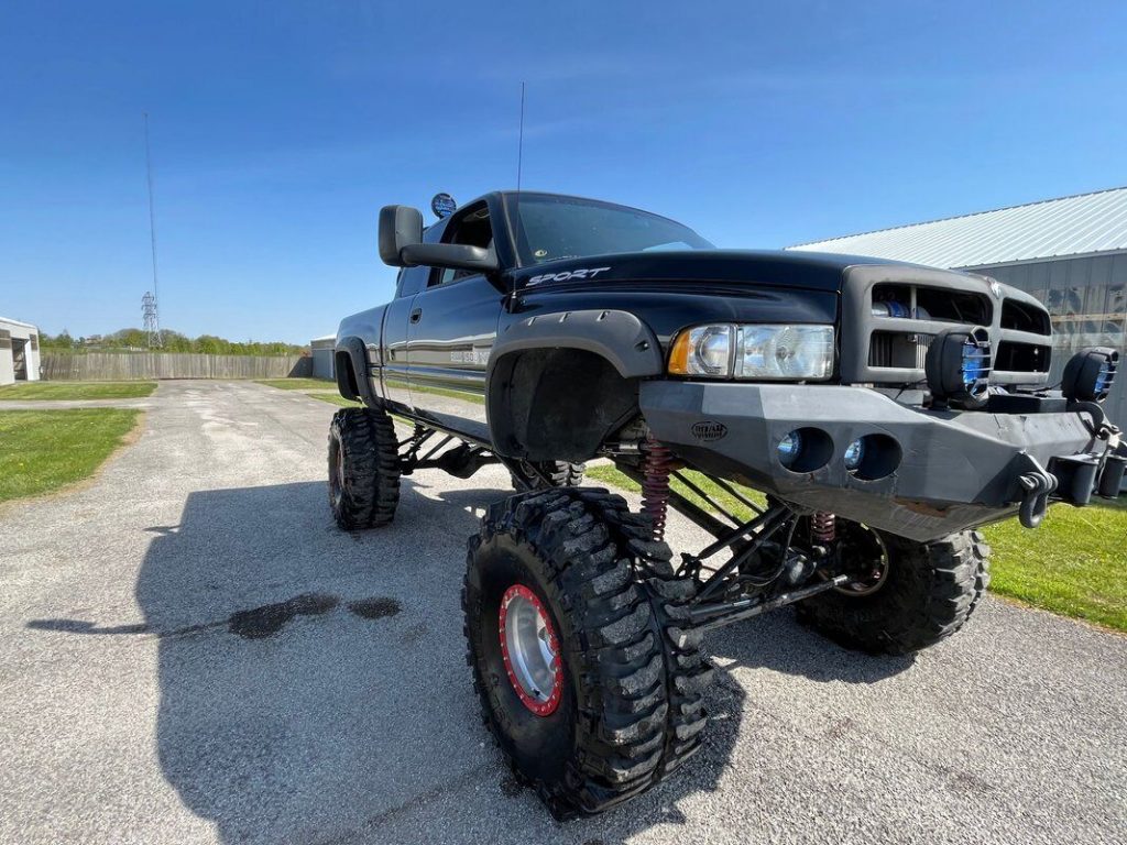 1999 Dodge Ram monster truck [custom lift]