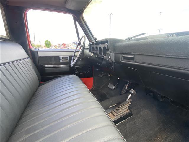 1984 Chevrolet K10 Stepside 117.5″ WB