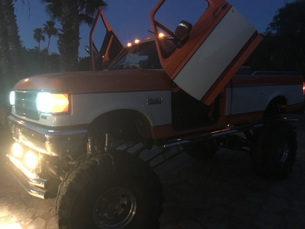 1989 Ford F-250 monster truck [show car]