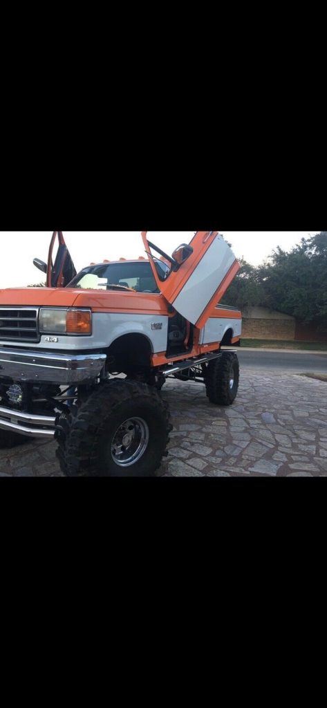 1989 Ford F-250 monster truck [show car]