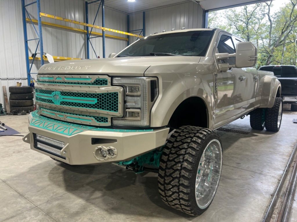 2017 Ford F-350 Super Duty Crew Cab Platinum Pickup monster [tuned and deleted]