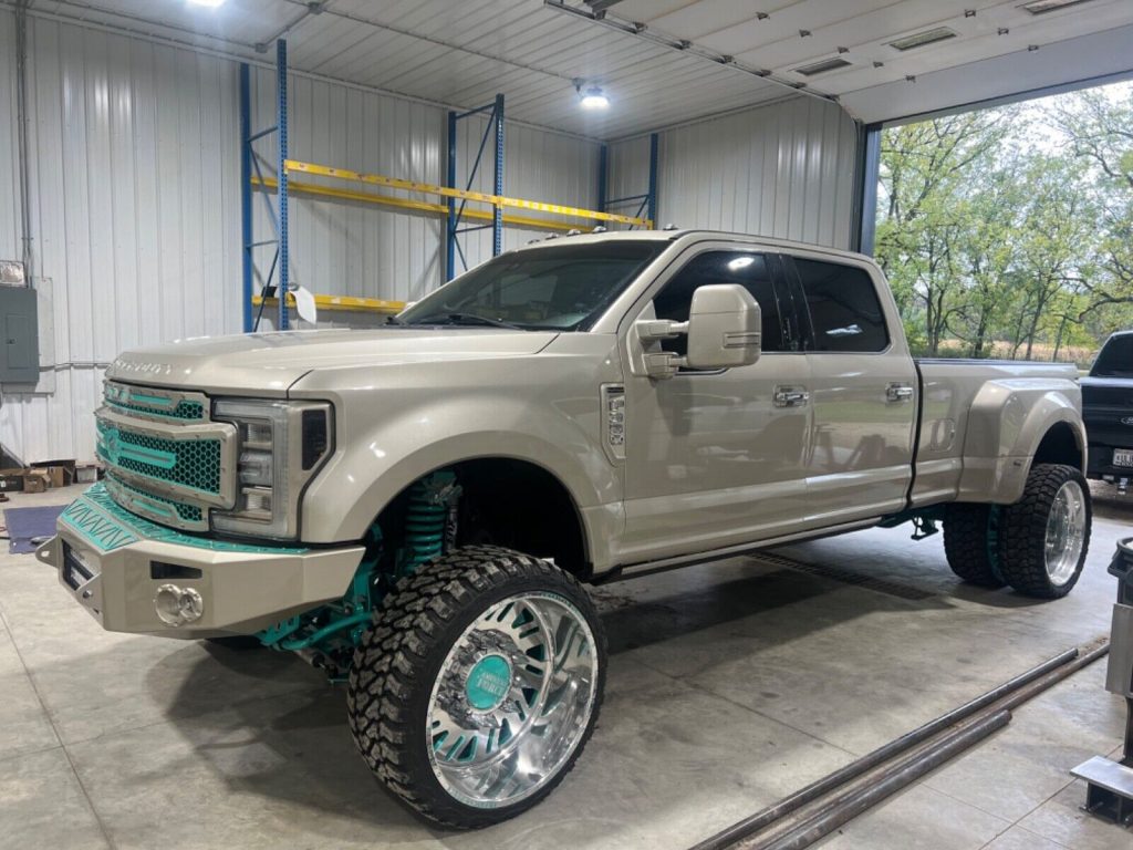 2017 Ford F-350 Super Duty Crew Cab Platinum Pickup monster [tuned and deleted]