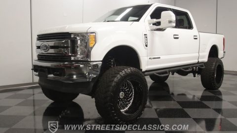 2017 Ford F-250 XLT Super Duty 4&#215;4 monster truck [loaded, lifted, and versatile] for sale